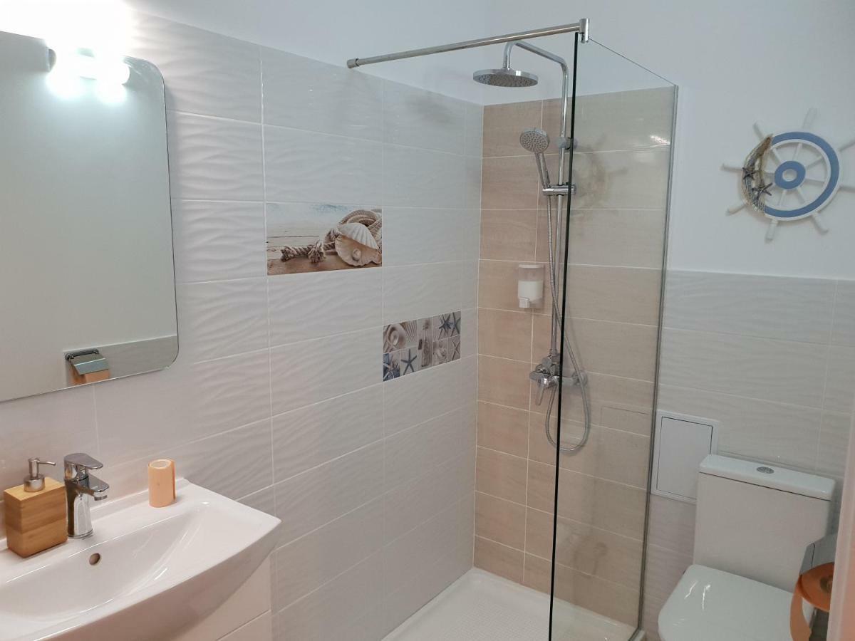 Central Luxury Flat With Terrace - Adela Accommodation - Ideal For Long Stays Βουκουρέστι Εξωτερικό φωτογραφία